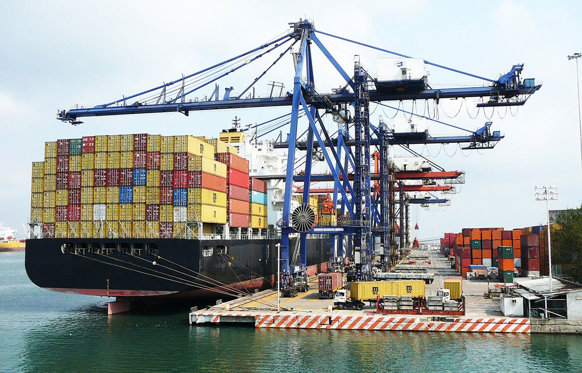 El DINERO: Exportación nacional vs remesas en RD
